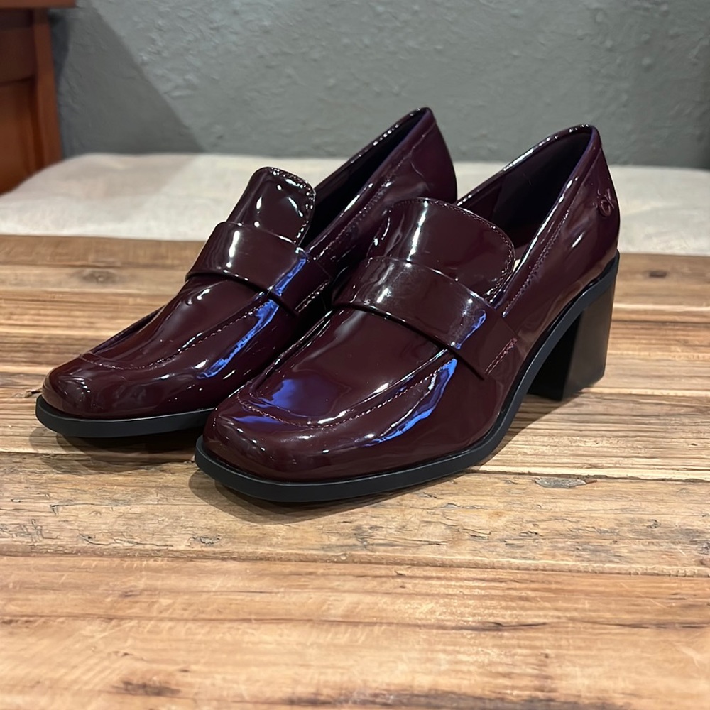 Calvin Klein patent leather shoes Burgundy 7 NEW